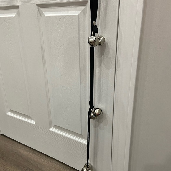 Doggie potty training bells. - Picture 4 of 5